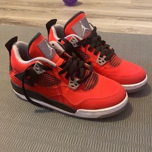 SOLD ******** Jordan Retro IV ‘Toro Bravo’ *Mint Condition’